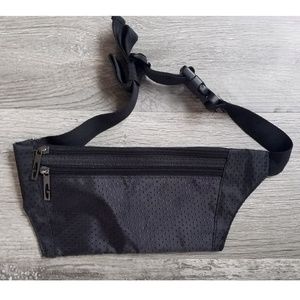 Basic black festival fanny pack